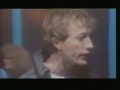 boysdofallinlove-14