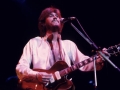 RED081124BEEGEES04_002
