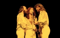 RA1009_BEE_GEES
